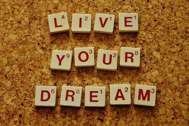 LIVE YOUR DREAM